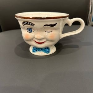 Baileys Winking Mug Face “His”. Excellent Condition. Blue Bow tie w/Black Dots